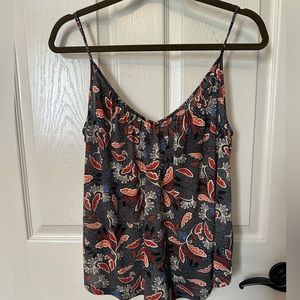 H&M flowy tank top in fun print! Women’s size M.